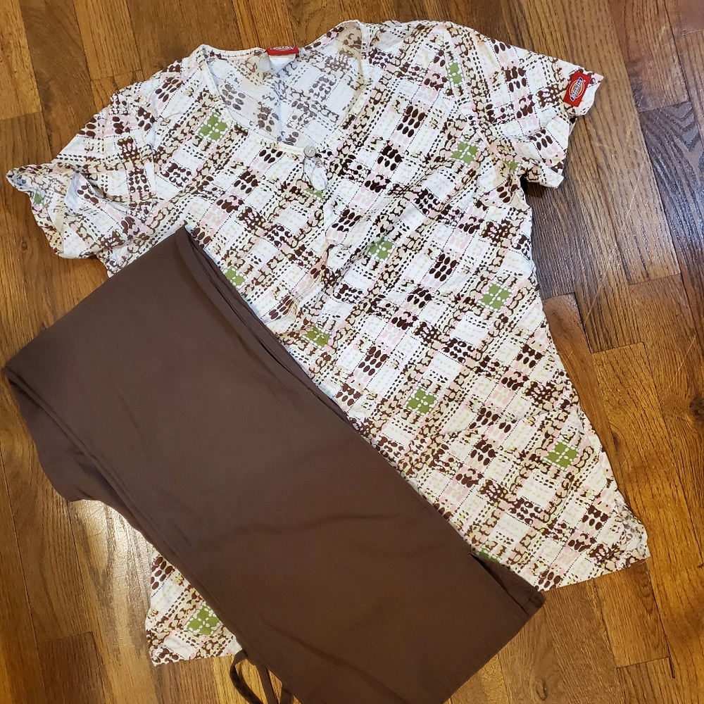 Scrub top